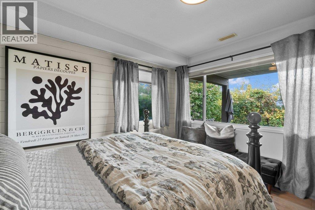 2221 Sunset Point, Blind Bay