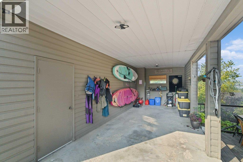 2221 Sunset Point, Blind Bay