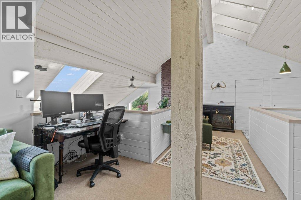 2221 Sunset Point, Blind Bay