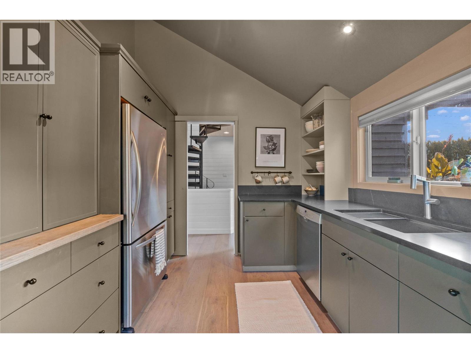 2221 Sunset Point, Blind Bay