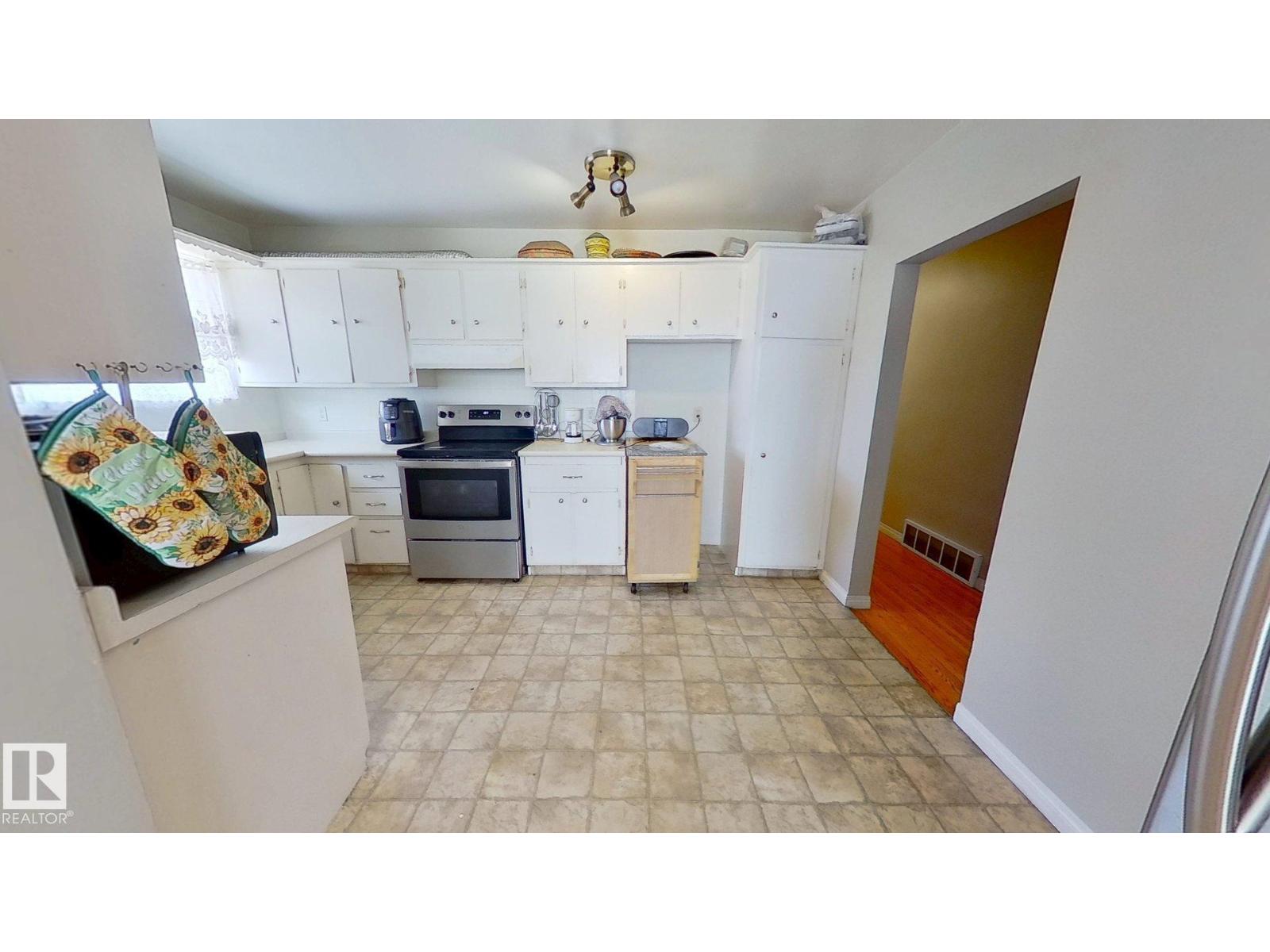 13320 139 ST NW - 6