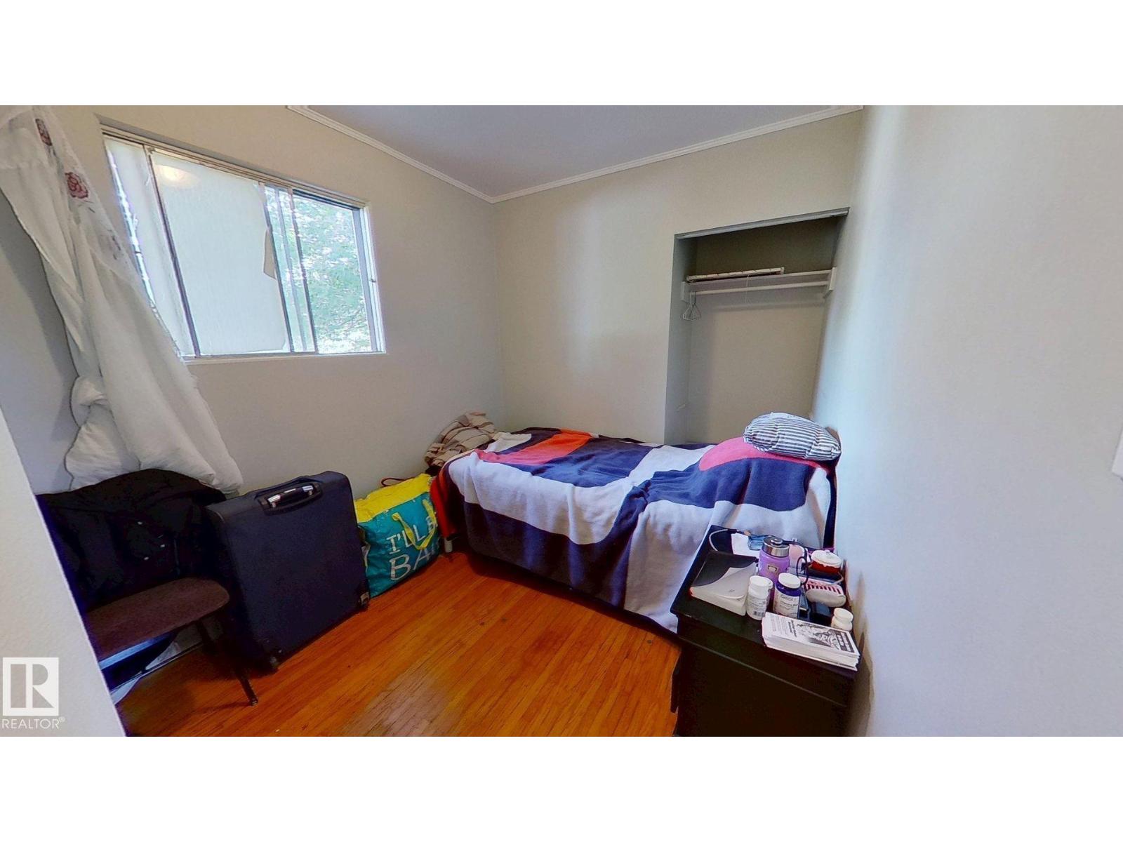 13320 139 ST NW - 8