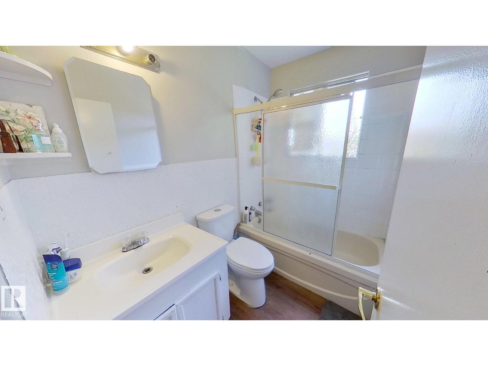 13320 139 ST NW - 9