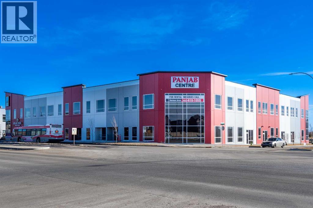 Single Family House for Sale in  Savanna Parade NE Saddle Ridge Calgary 