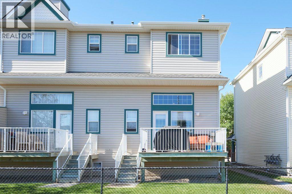 Single Family House 4 Level for Sale in  Cougar Ridge Mews SW Cougar Ridge Calgary 
