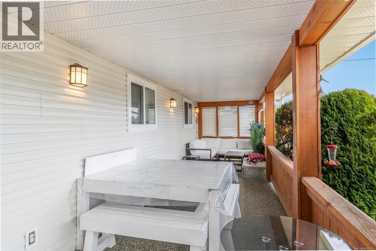 697 Woodburn St, Parksville