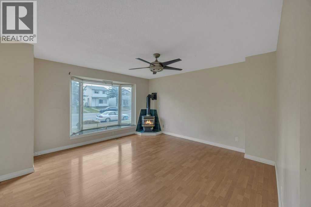 Single Family House 4 Level for Sale in  Martindale Boulevard NE Martindale Calgary 