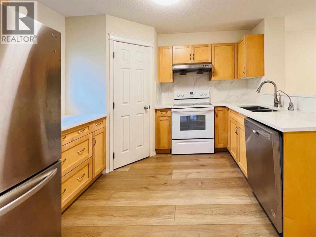 Single Family House for Sale in  Panamount Drive NW Panorama Hills Calgary 