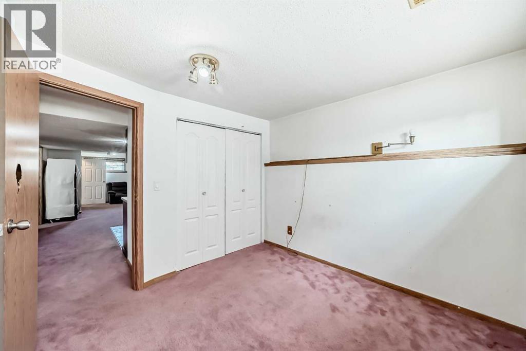 Single Family House Bi-level for Sale in  Martinwood Road NE Martindale Calgary 