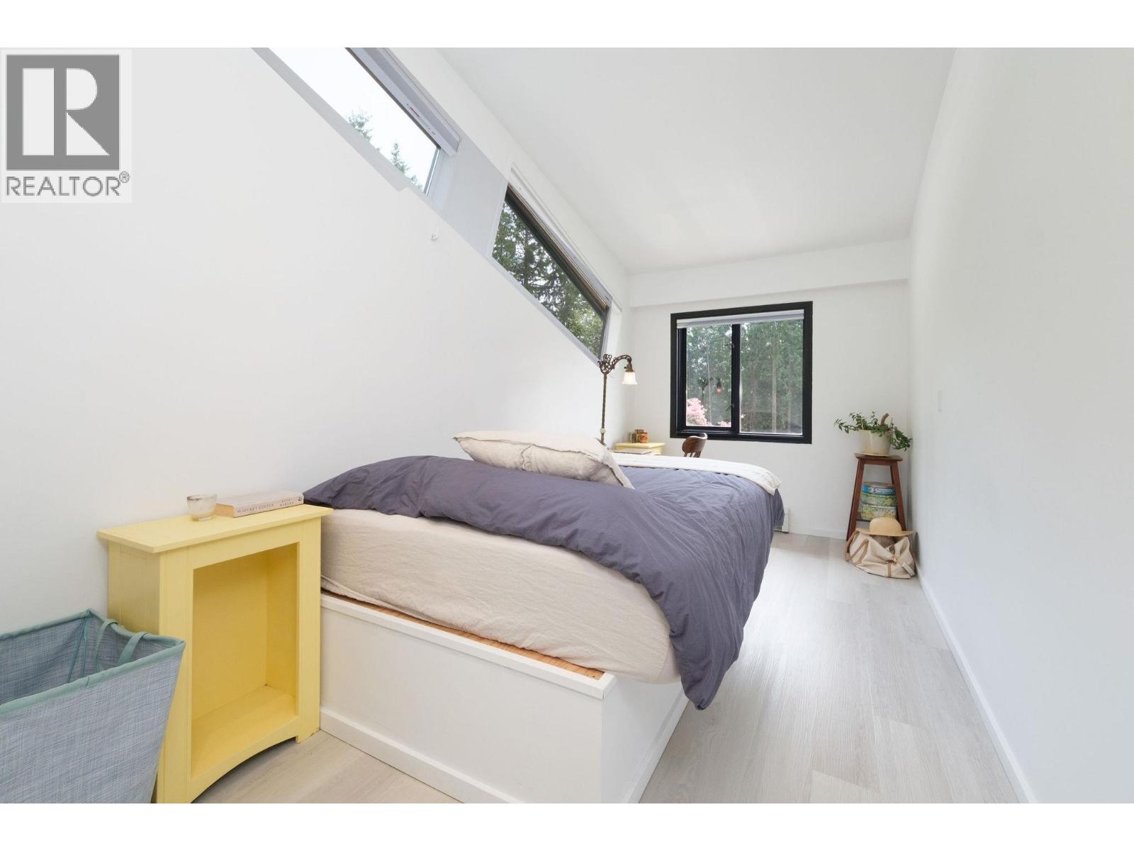 3318 LINWOOD ROAD, Roberts Creek