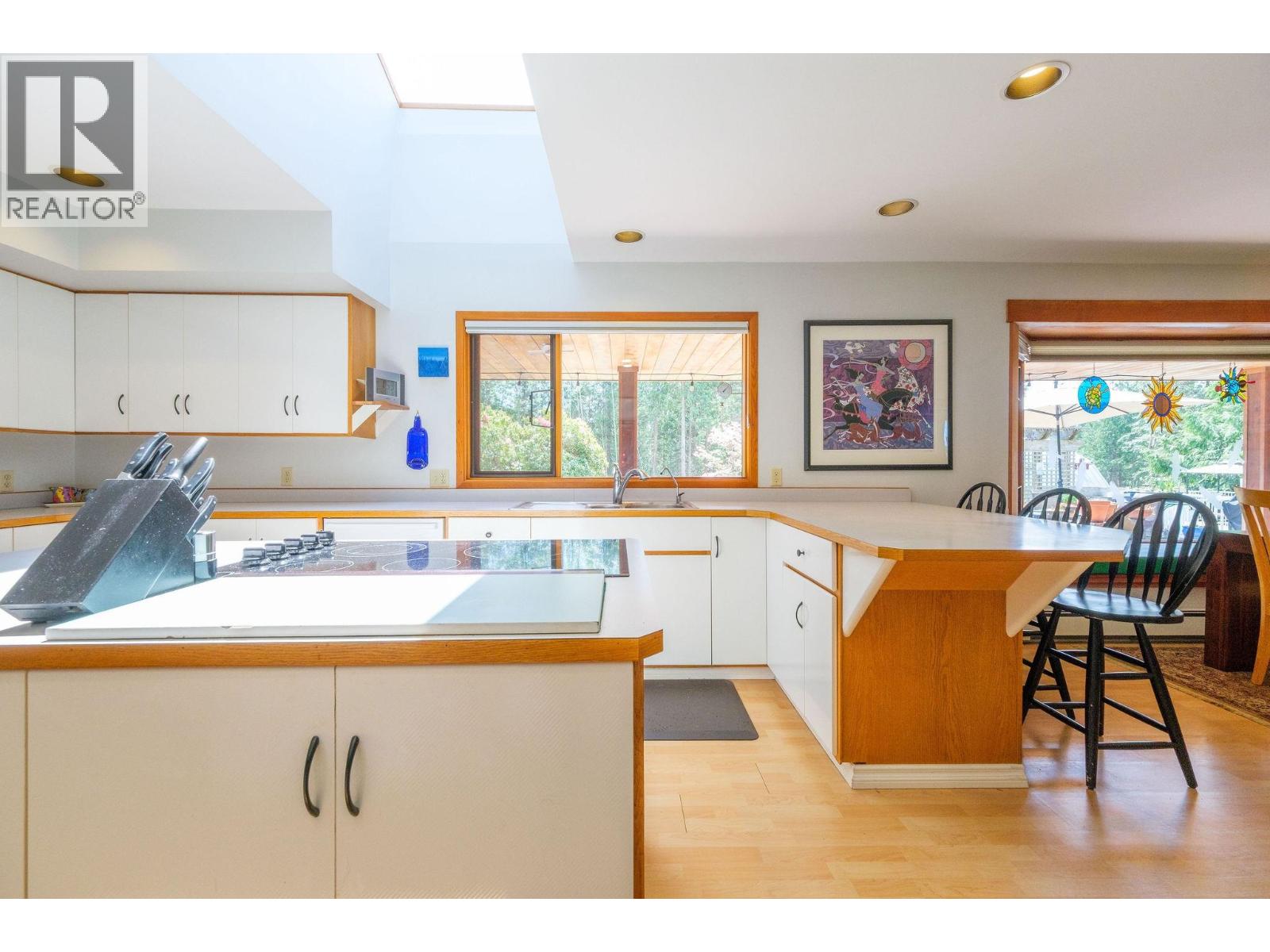 3318 LINWOOD ROAD, Roberts Creek