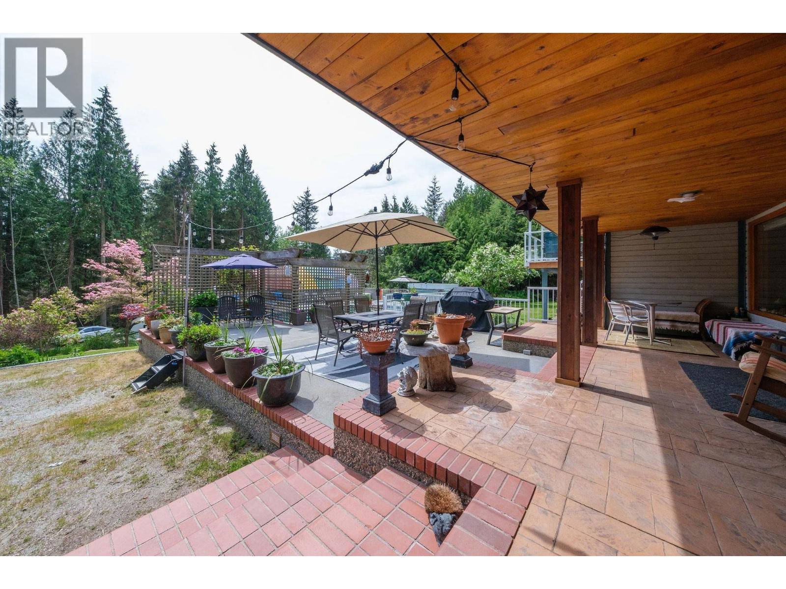 3318 LINWOOD ROAD, Roberts Creek