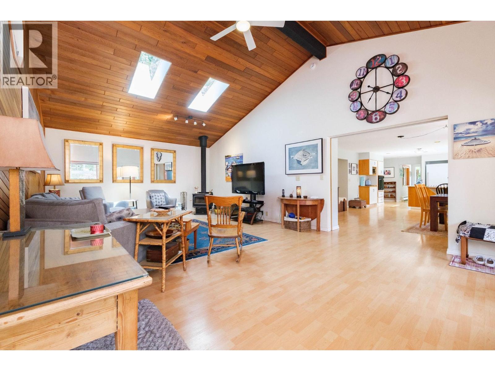 3318 LINWOOD ROAD, Roberts Creek