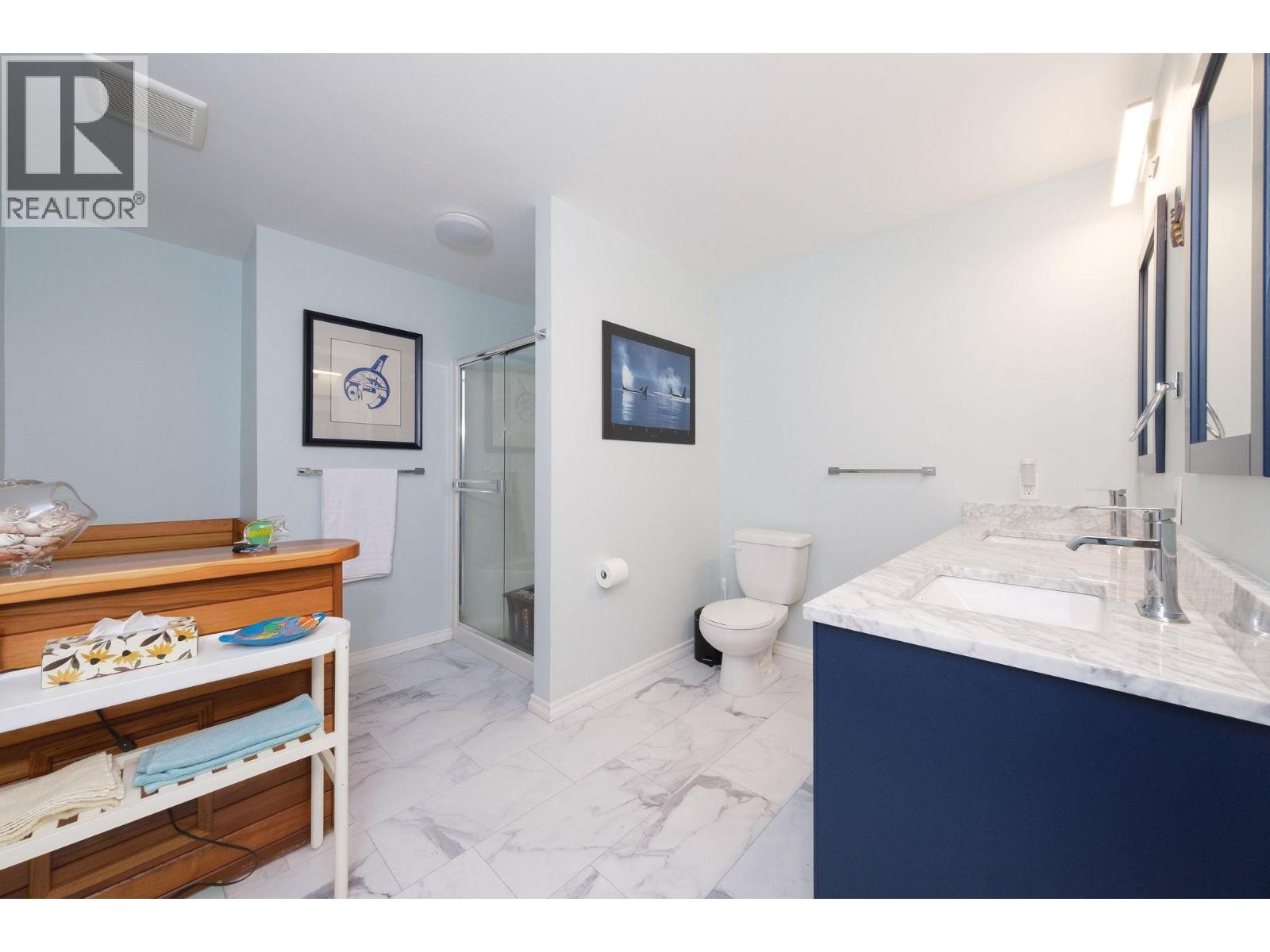 3318 LINWOOD ROAD, Roberts Creek