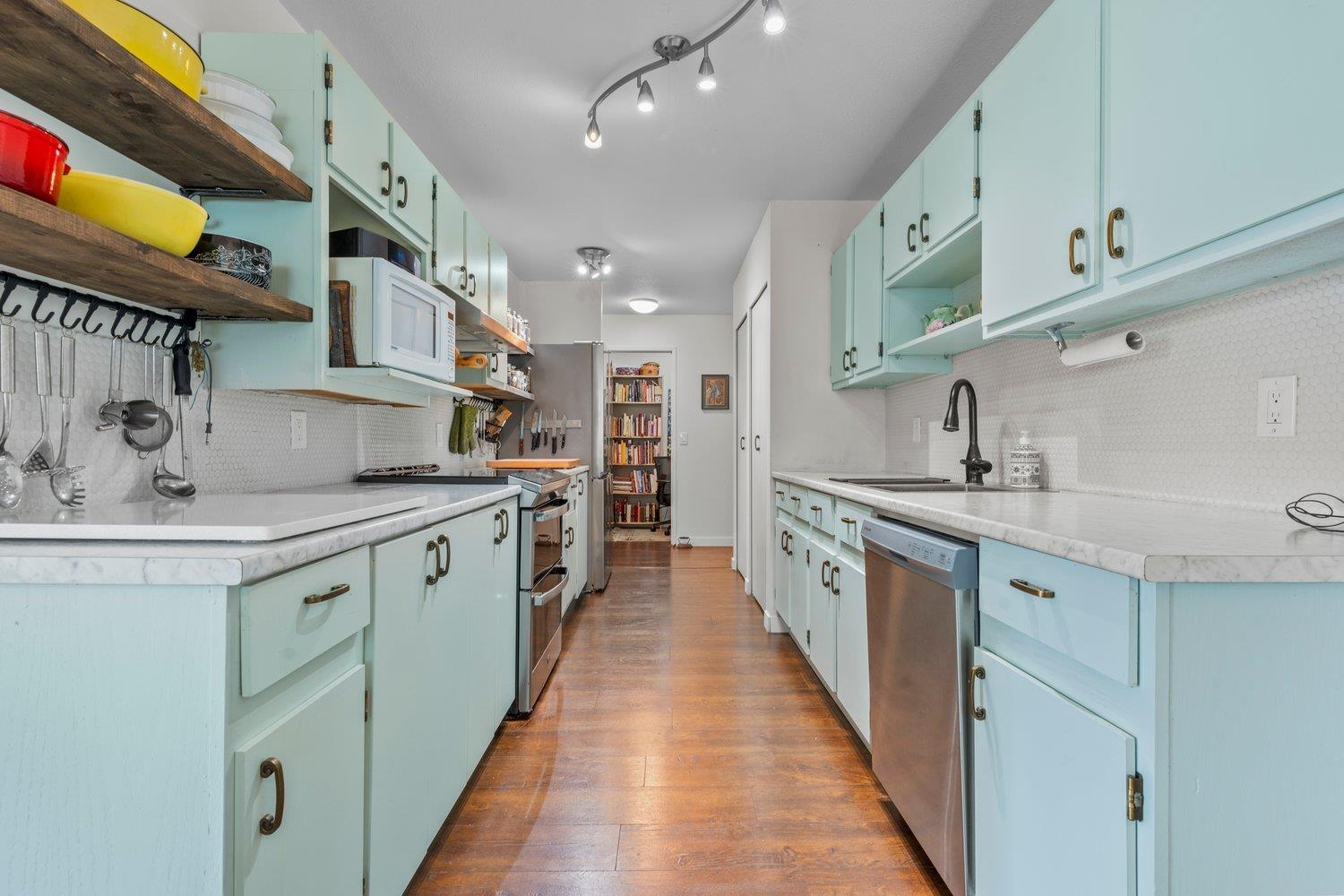 303 9175 EDWARD STREET, Chilliwack Proper West, Chilliwack