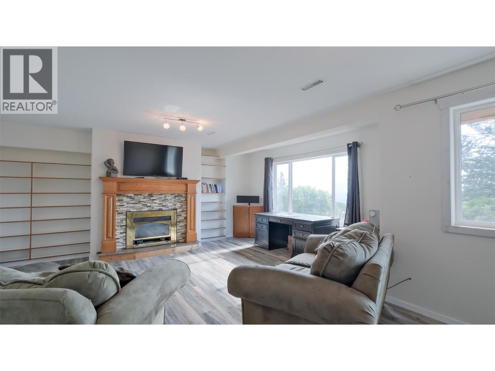  1556 Blackwood Drive, West Kelowna