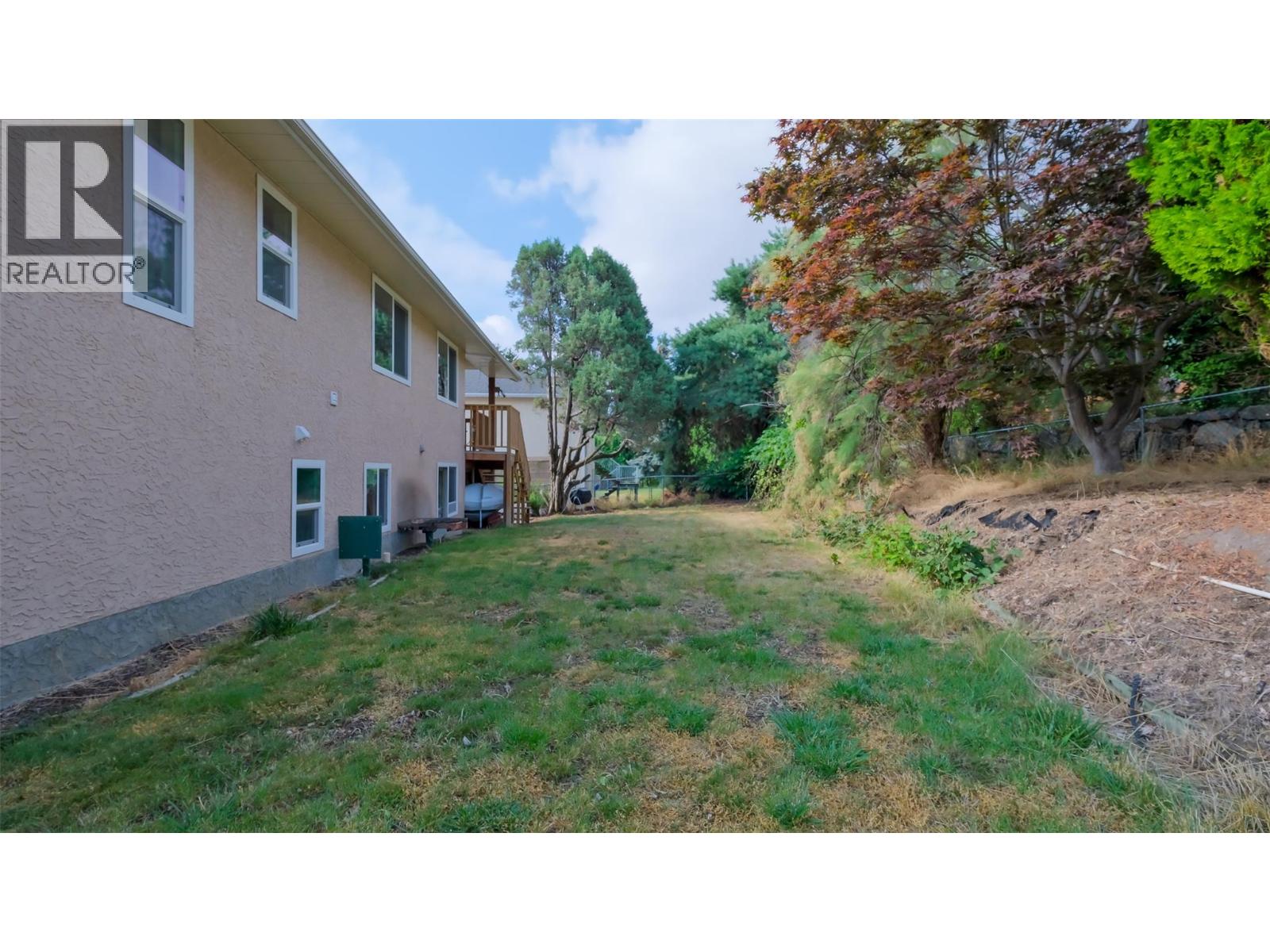  1556 Blackwood Drive, West Kelowna