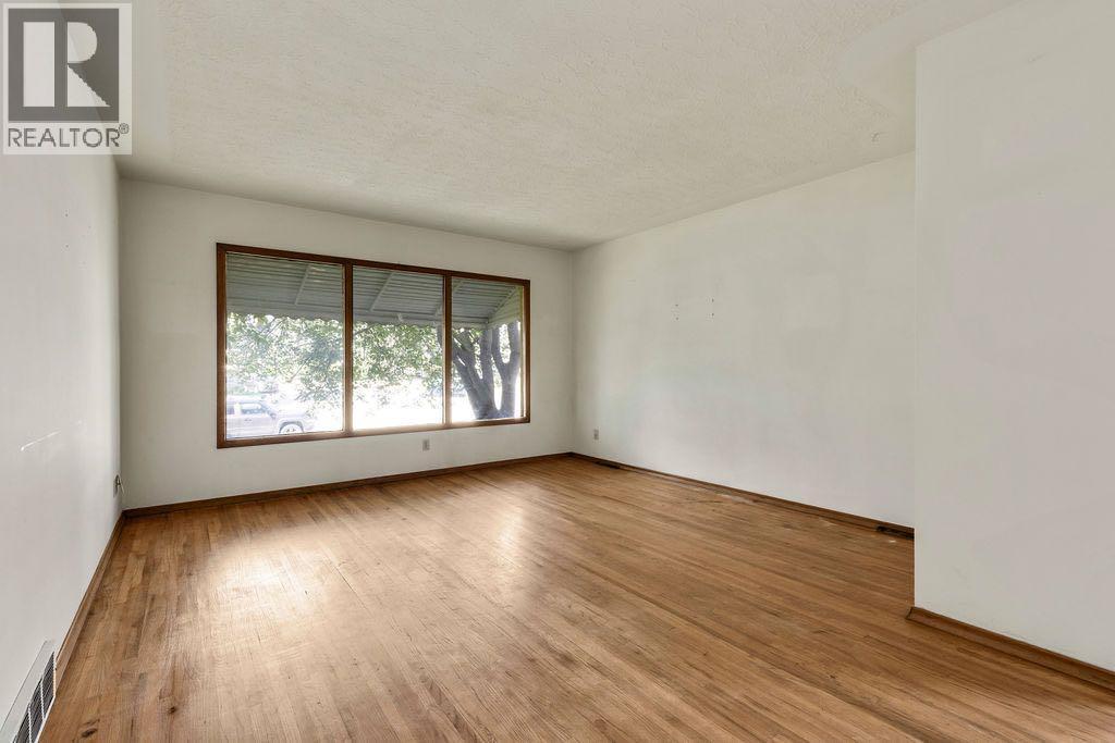 Single Family House Bungalow for Sale in  Fordham Crescent SE Forest Heights Calgary 