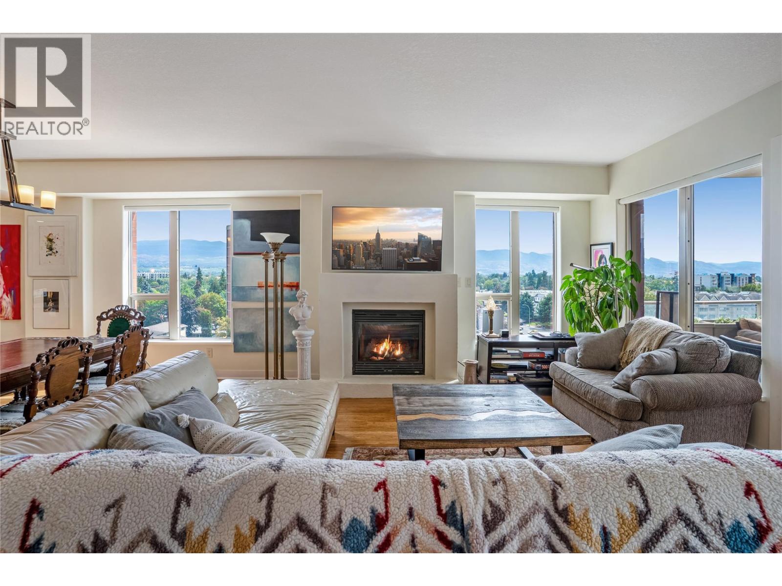 712 1160 Bernard Avenue, Kelowna