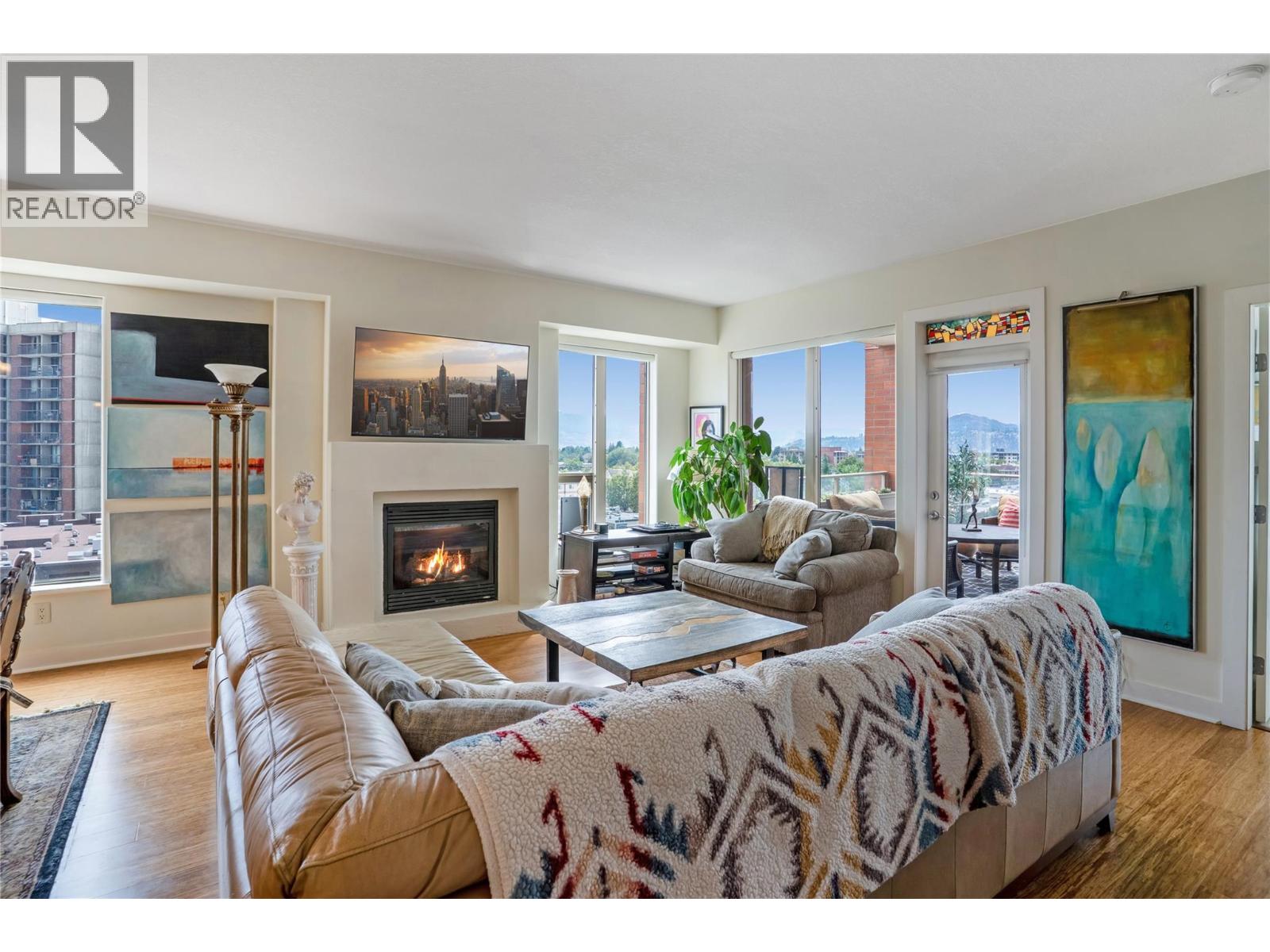 712 1160 Bernard Avenue, Kelowna