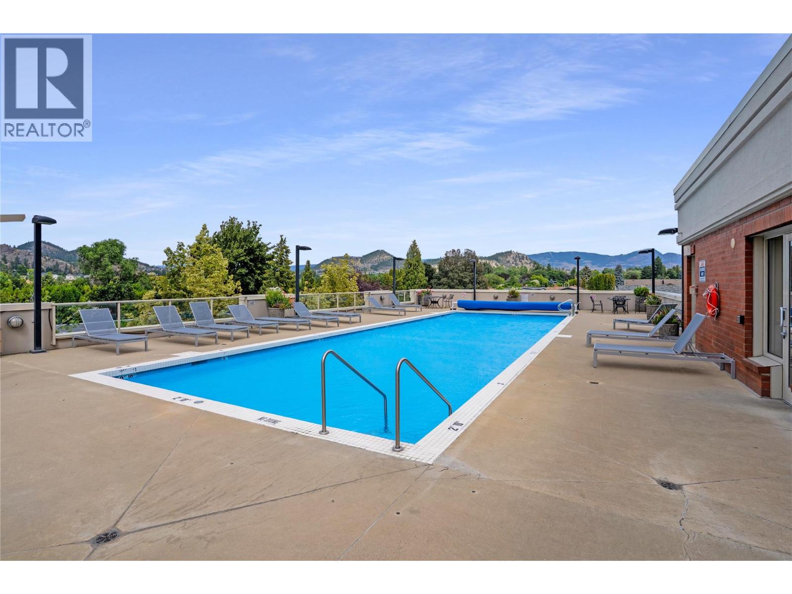 712 1160 Bernard Avenue, Kelowna