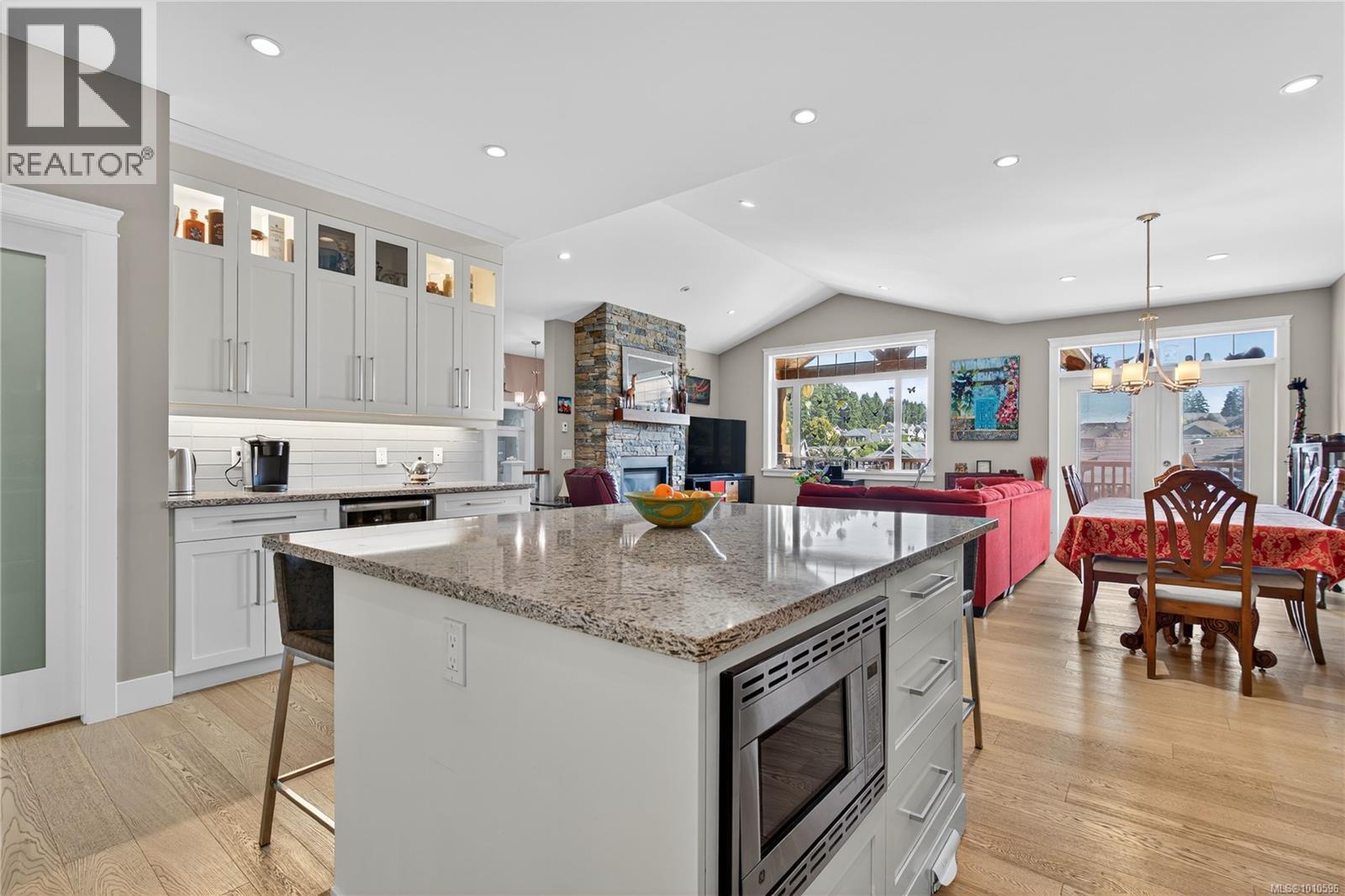 2555 Stubbs Rd, Mill Bay