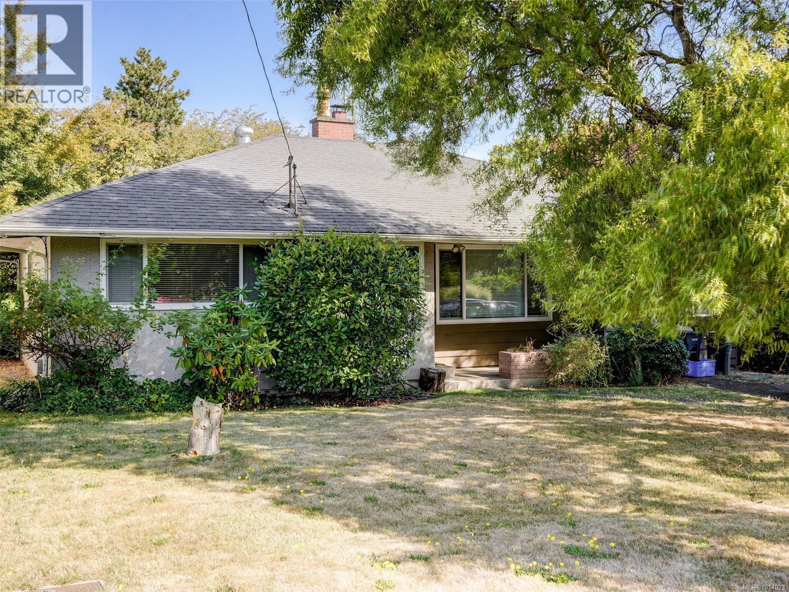 1660 Elm Street, Saanich