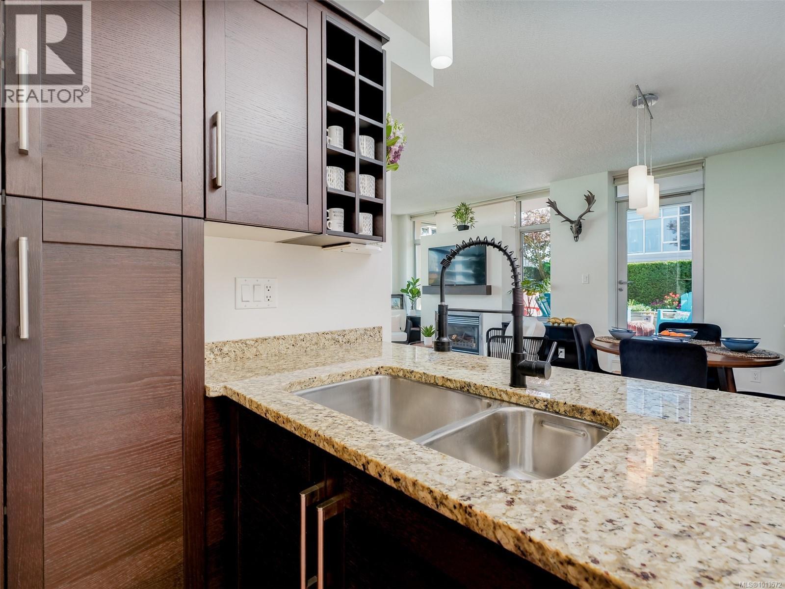 N608 737 Humboldt Street, Victoria