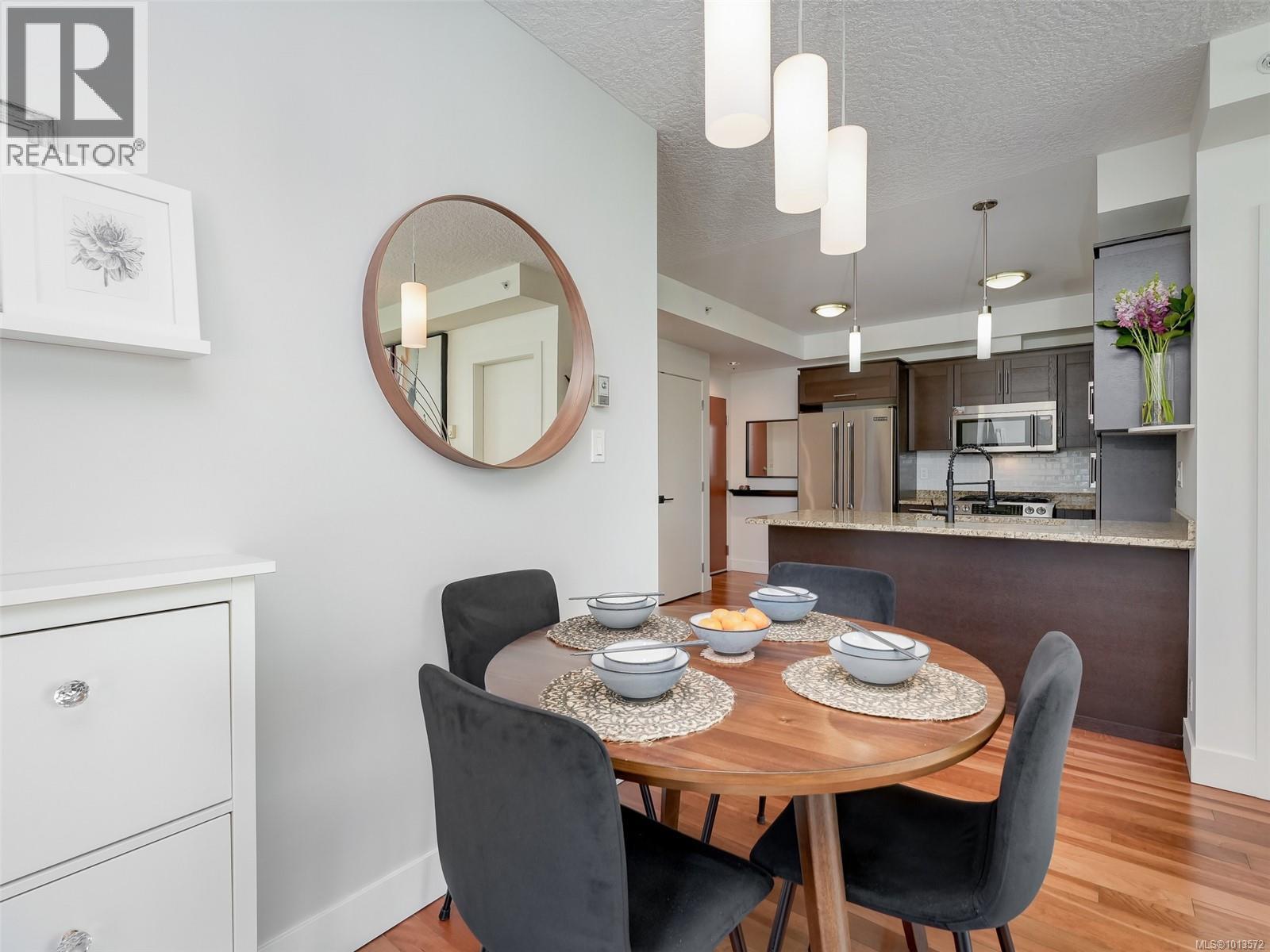 N608 737 Humboldt Street, Victoria