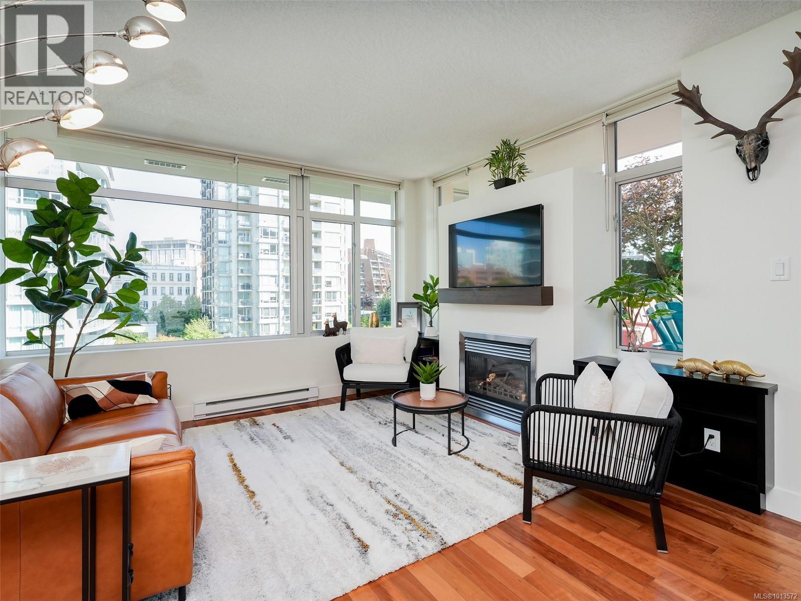 N608 737 Humboldt Street, Victoria