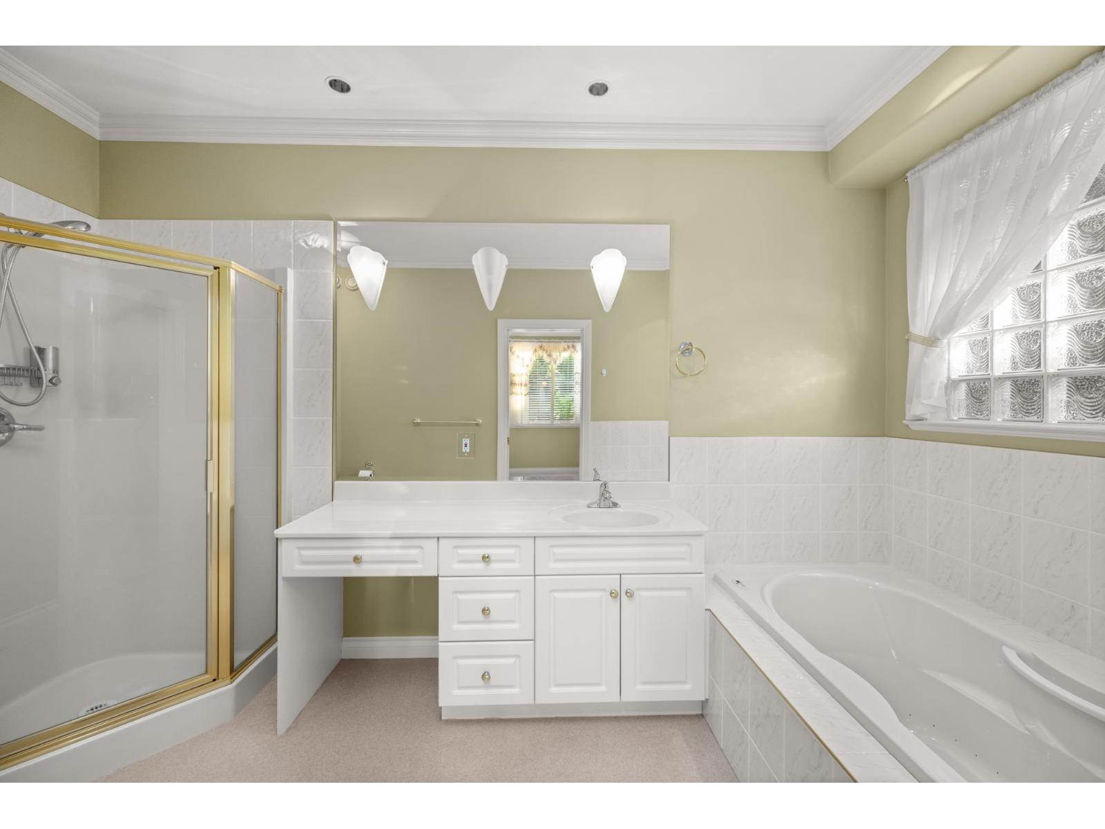 21061 44A AVENUE, Langley