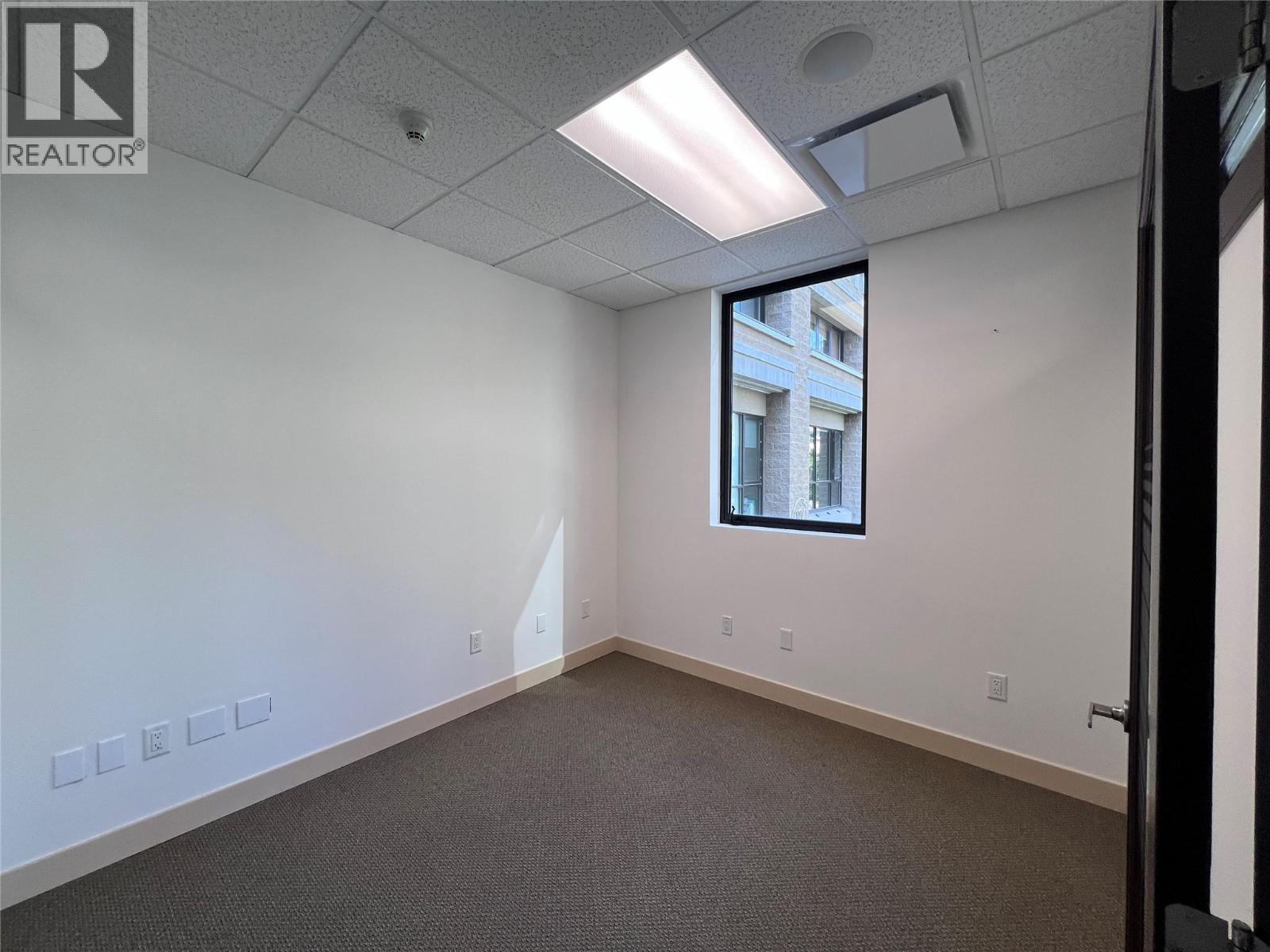 205 1180 Sunset Drive, Kelowna