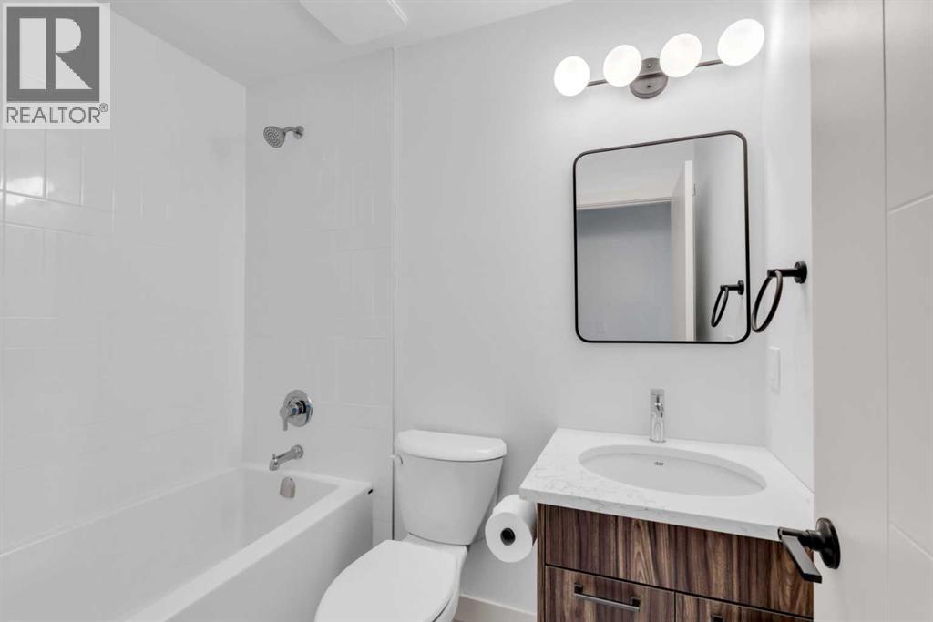 Single Family House 4 Level for Sale in  Macewan Meadow Way NW MacEwan Glen Calgary 