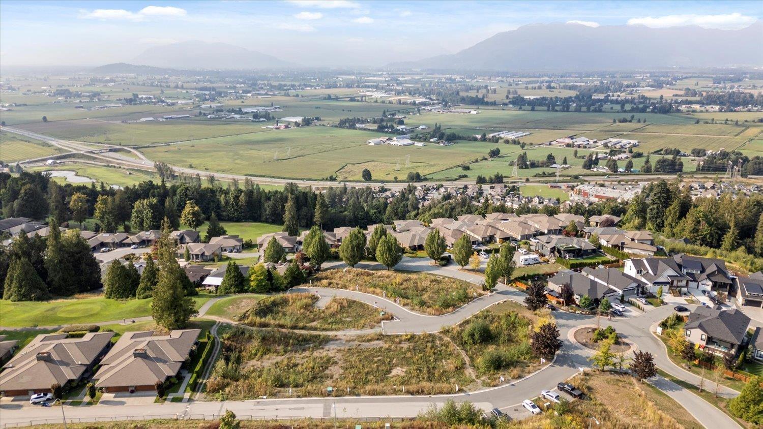12 51076 FALLS COURT, Eastern Hillsides, Chilliwack