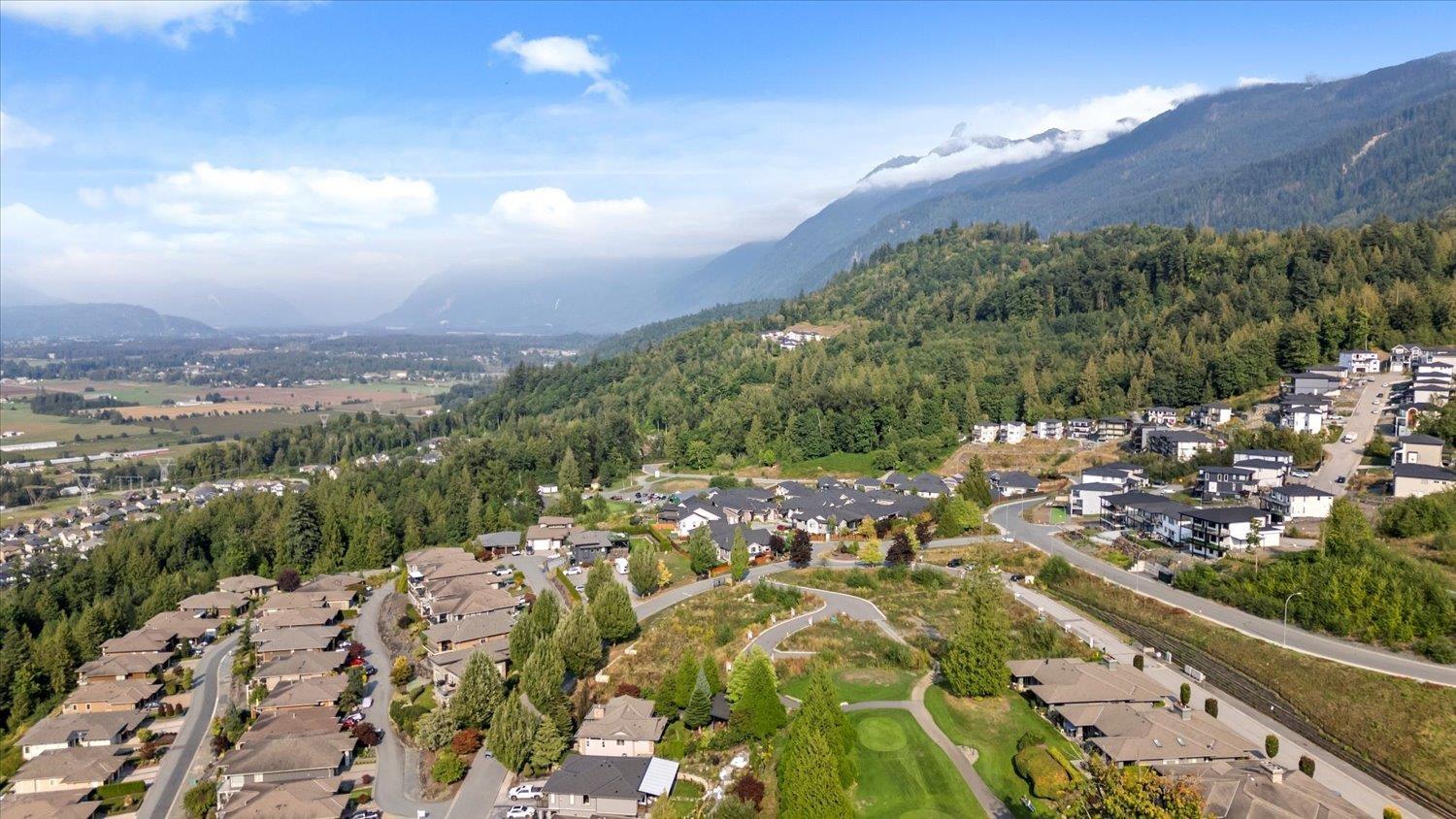 12 51076 FALLS COURT, Eastern Hillsides, Chilliwack