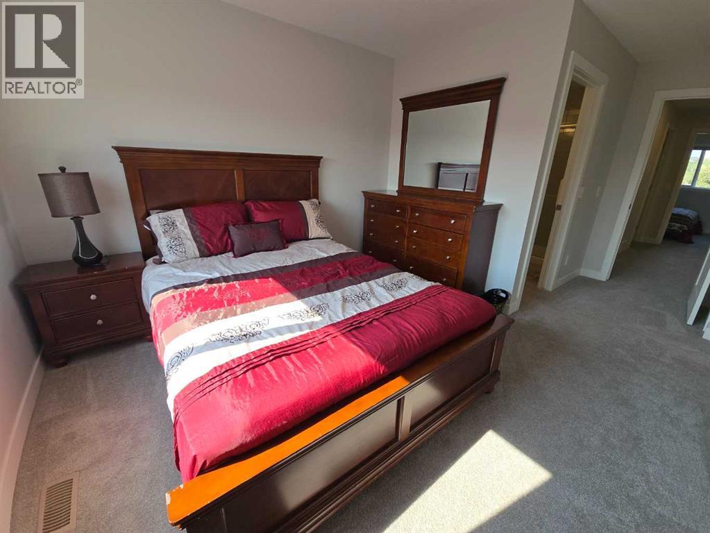 Single Family House for Sale in  Tuscany Summit Square NW Tuscany Calgary 