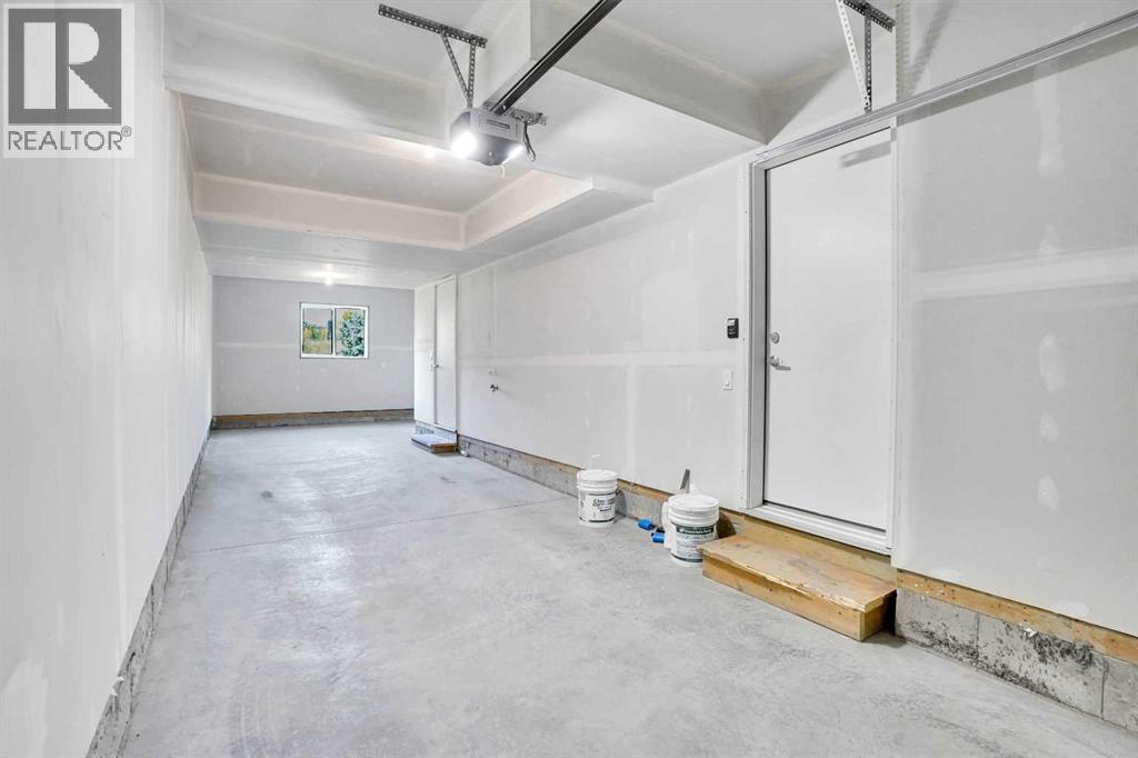 Single Family House for Sale in  Tuscany Summit Square NW Tuscany Calgary 