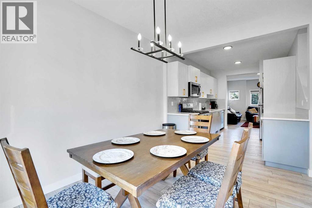Single Family House for Sale in  Tuscany Summit Square NW Tuscany Calgary 