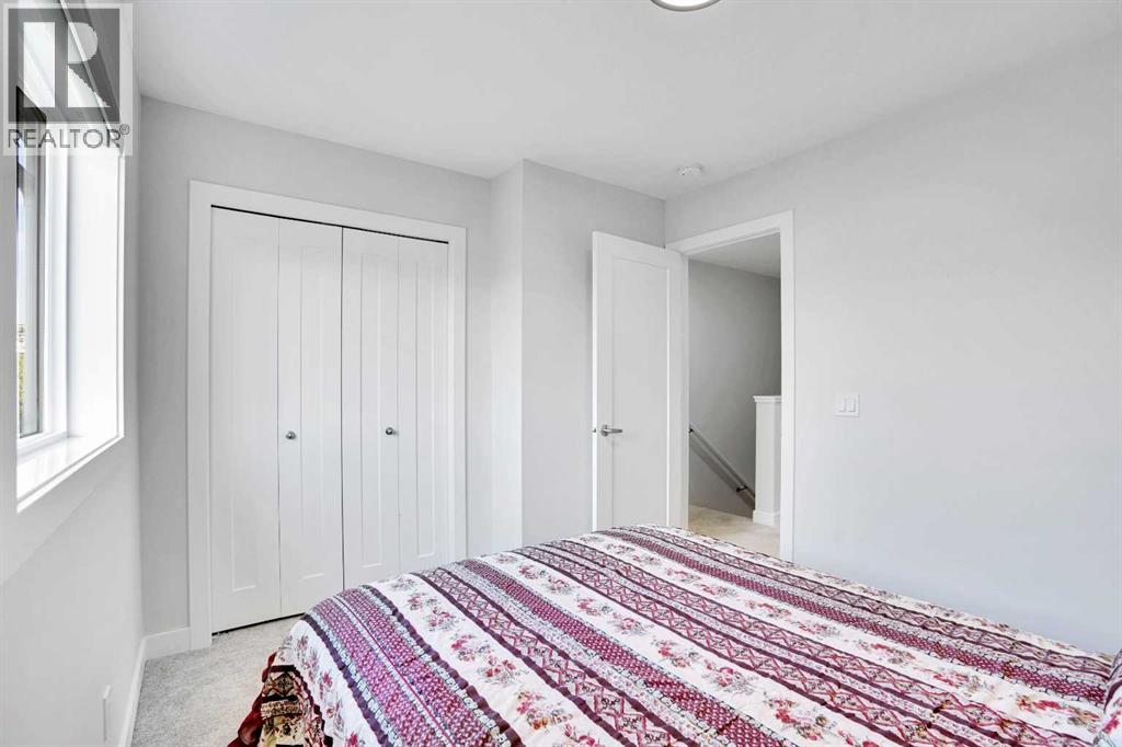 Single Family House for Sale in  Tuscany Summit Square NW Tuscany Calgary 