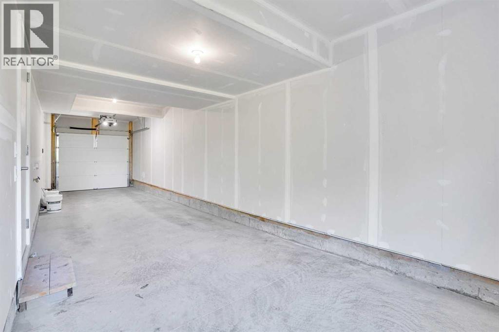Single Family House for Sale in  Tuscany Summit Square NW Tuscany Calgary 