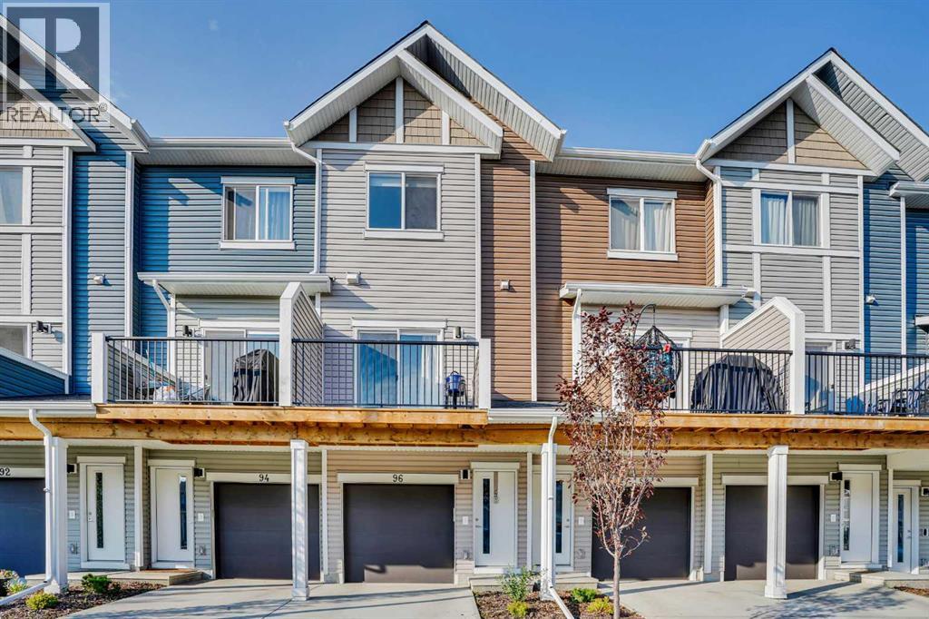 Single Family House for Sale in  Tuscany Summit Square NW Tuscany Calgary 