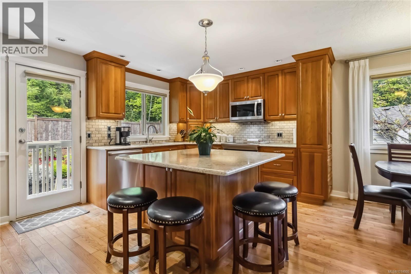  2914 Palsson Place, Langford