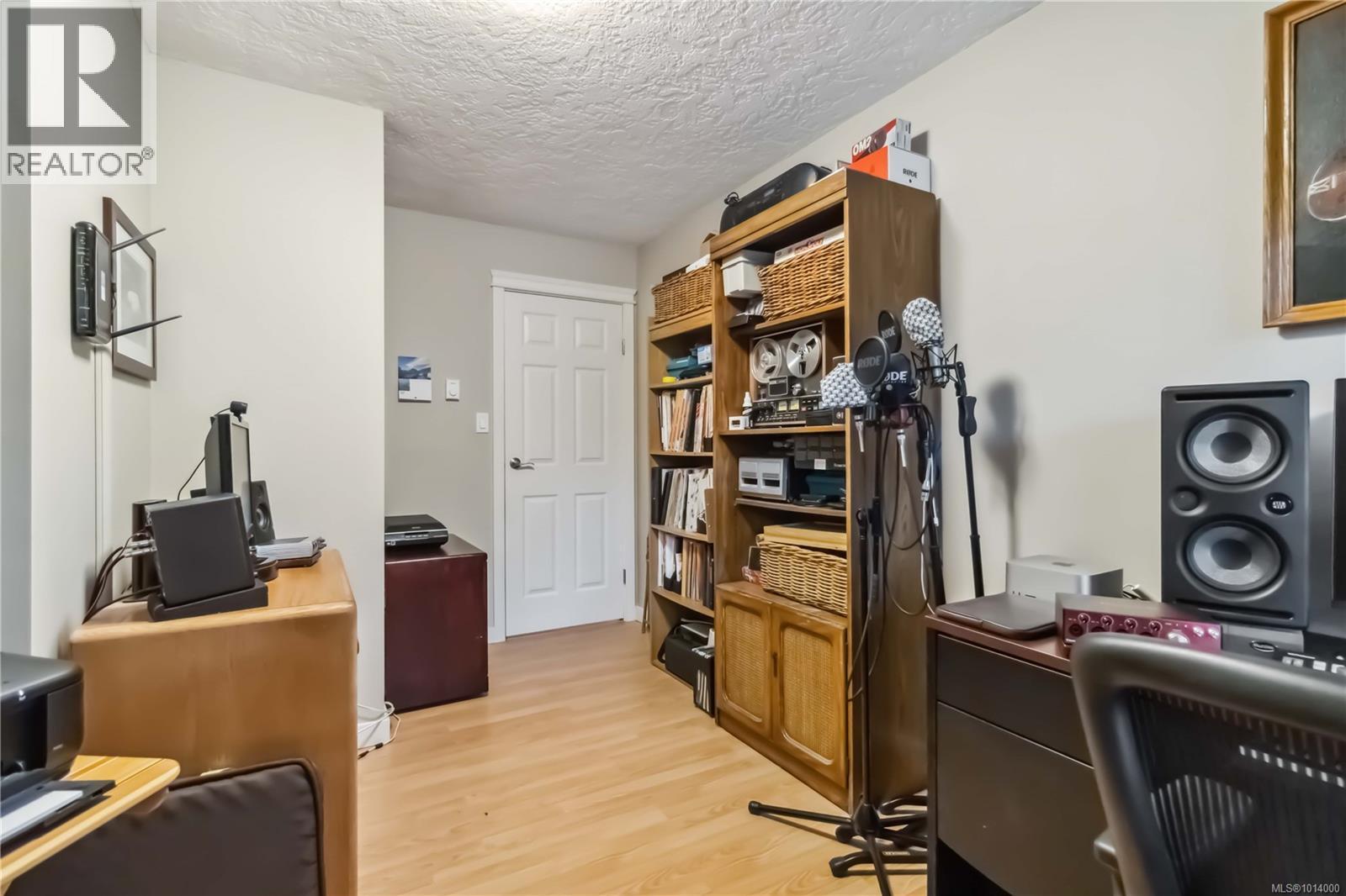  2914 Palsson Place, Langford