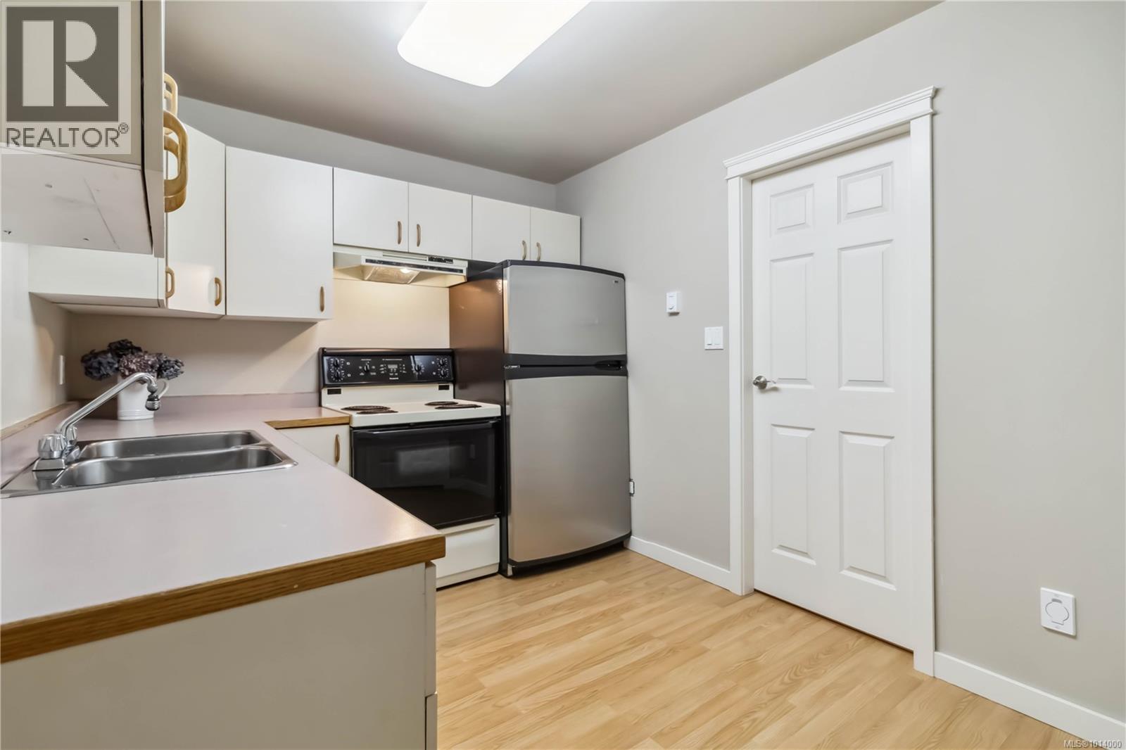  2914 Palsson Place, Langford