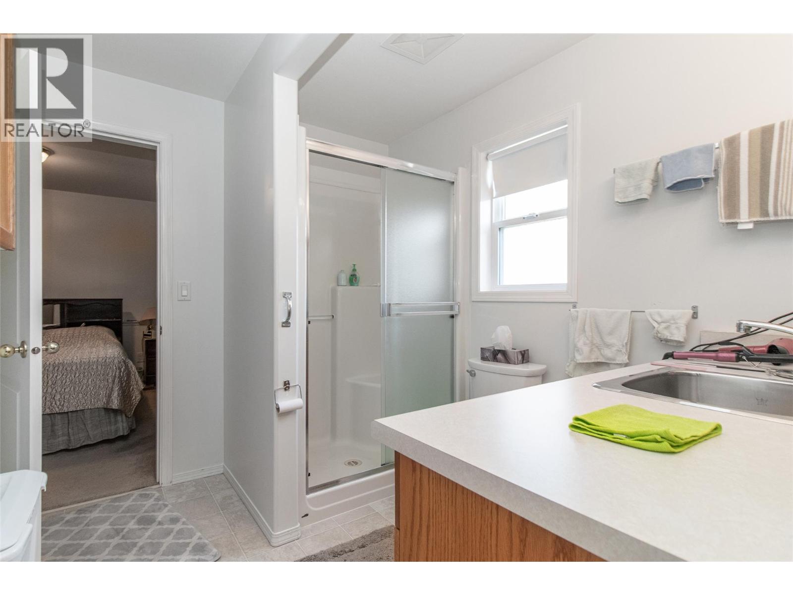  1581 Large Avenue, Kelowna