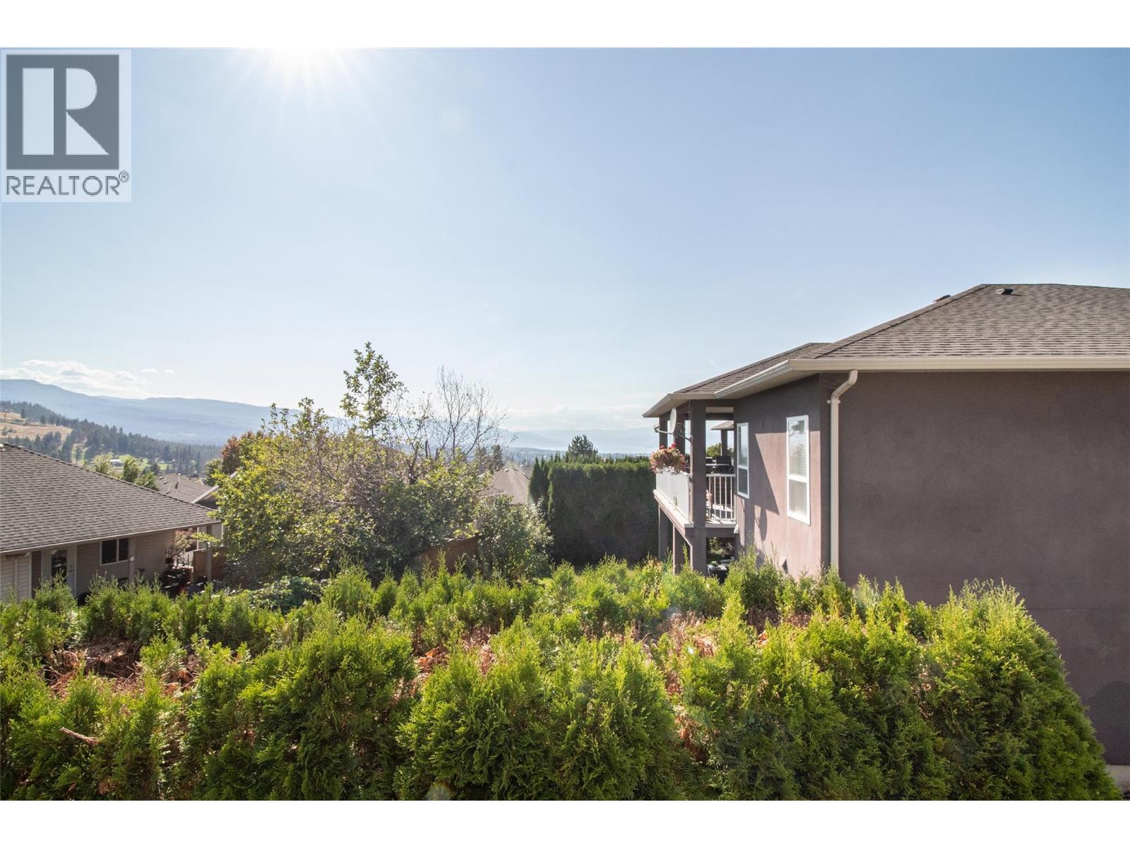  1581 Large Avenue, Kelowna
