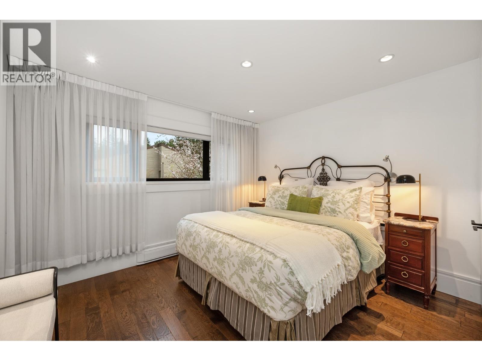 4005 VINE STREET, Vancouver