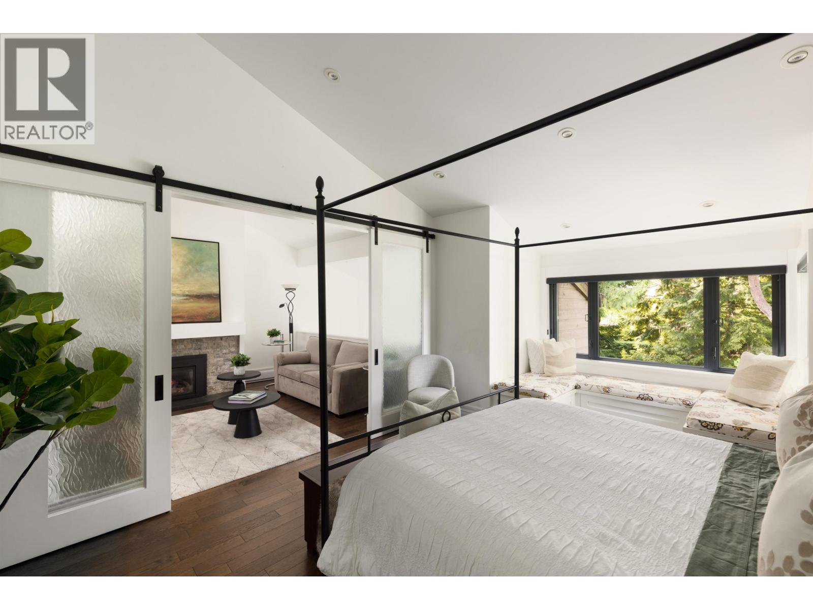 4005 VINE STREET, Vancouver
