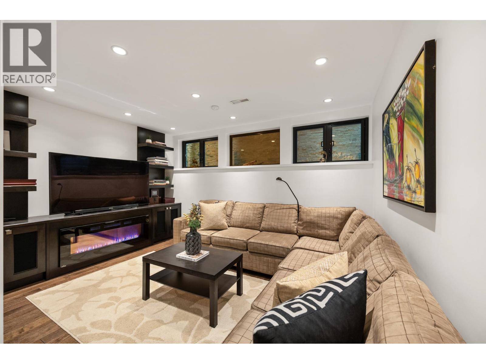 4005 VINE STREET, Vancouver