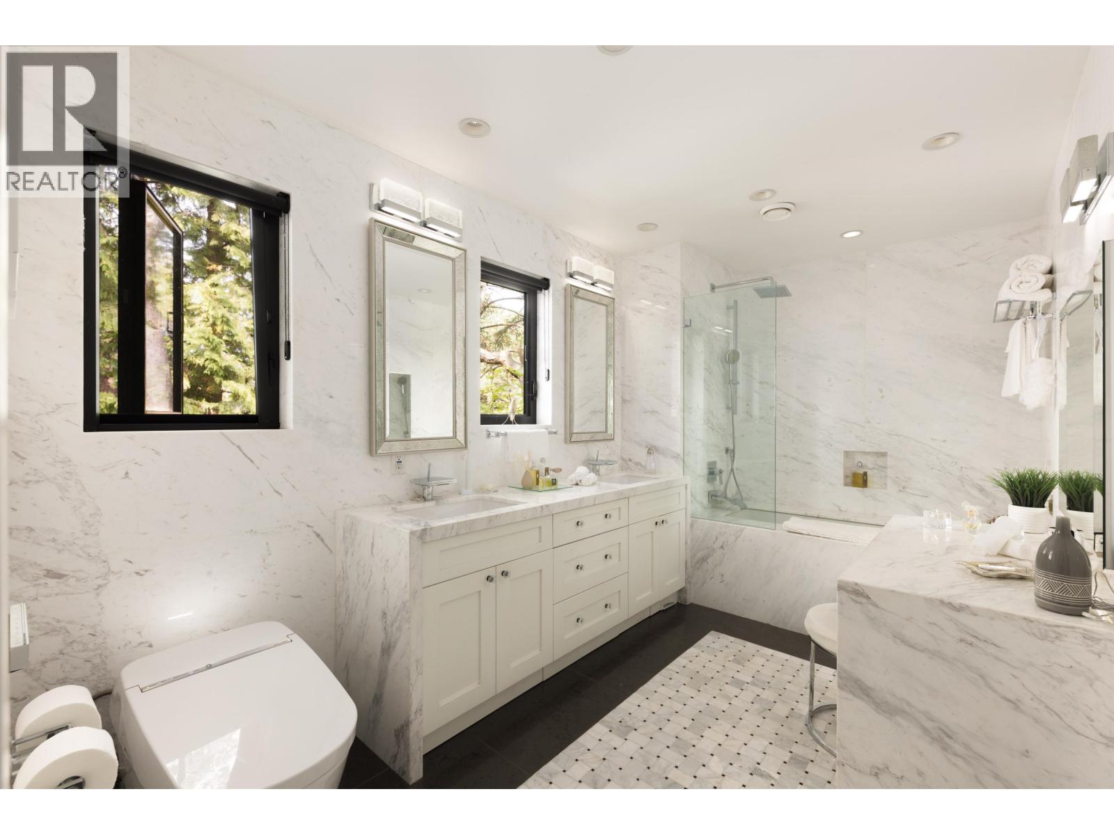 4005 VINE STREET, Vancouver